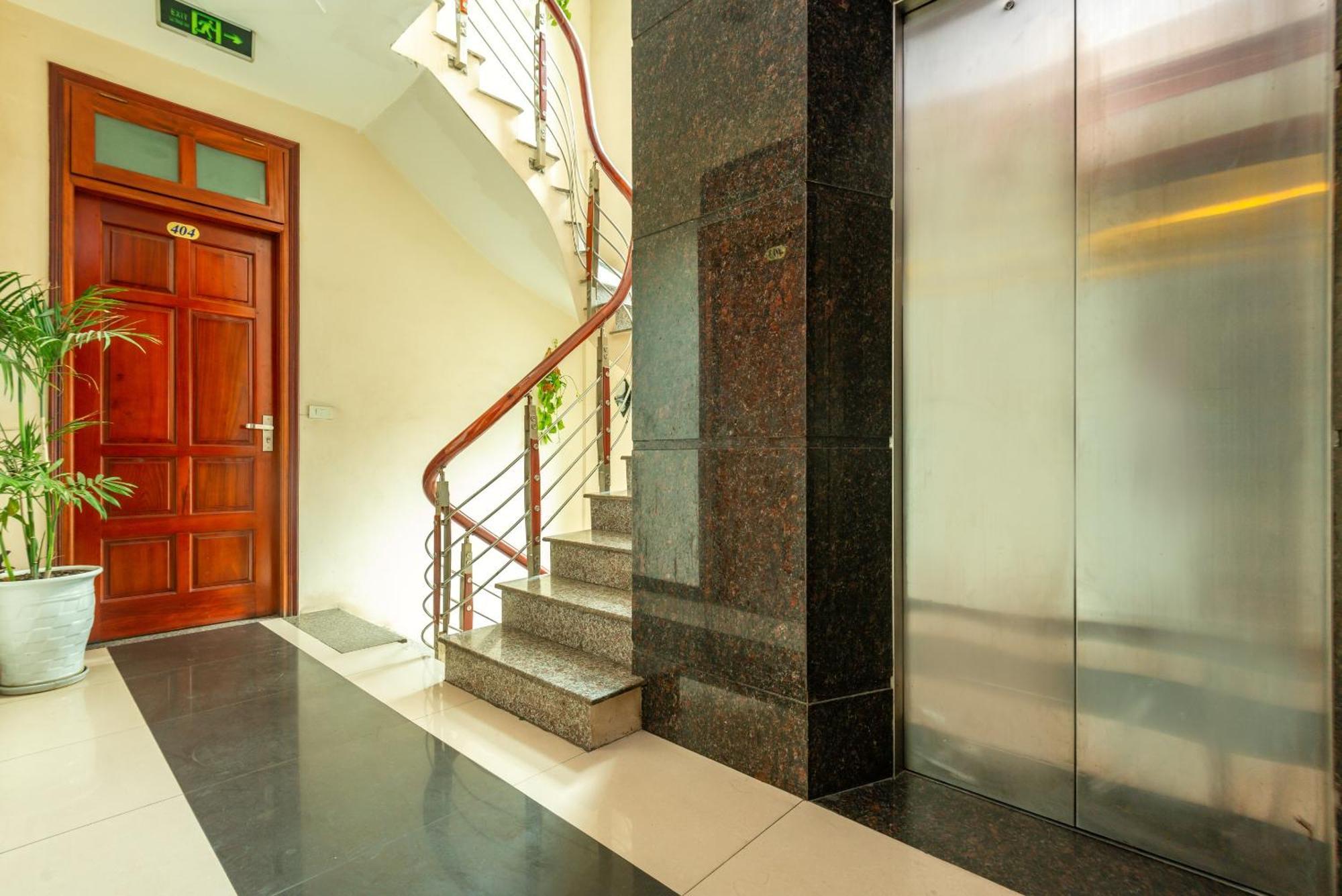 Oyo 887 Star Hotel Hanoi Esterno foto
